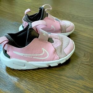 Nike Toddler Flex Runner Sneaker